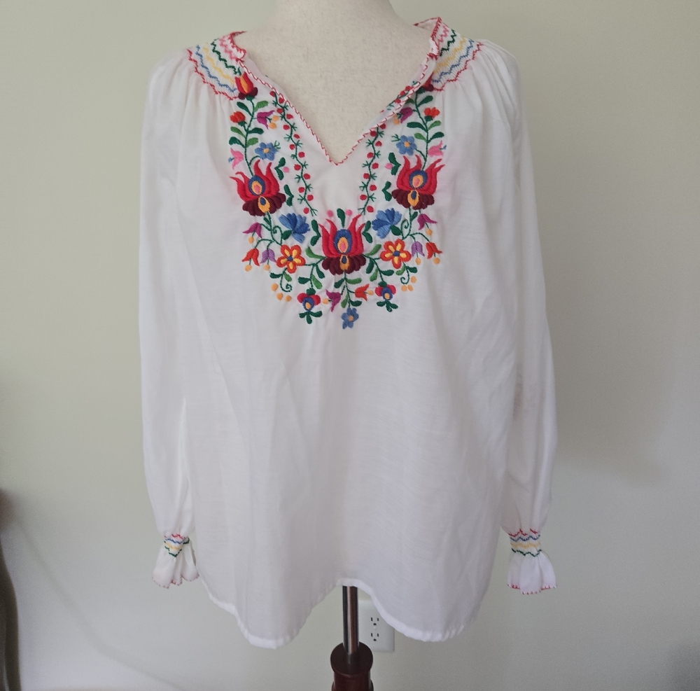 Hungarian White Embroidered Peasant Blouse with Multicolor Floral Detail